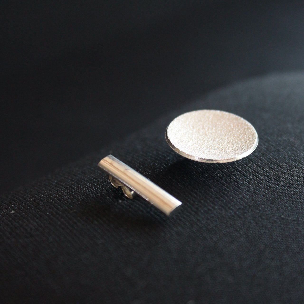 Beverly Bartlett - Io 'odd' stud earrings, plain bar