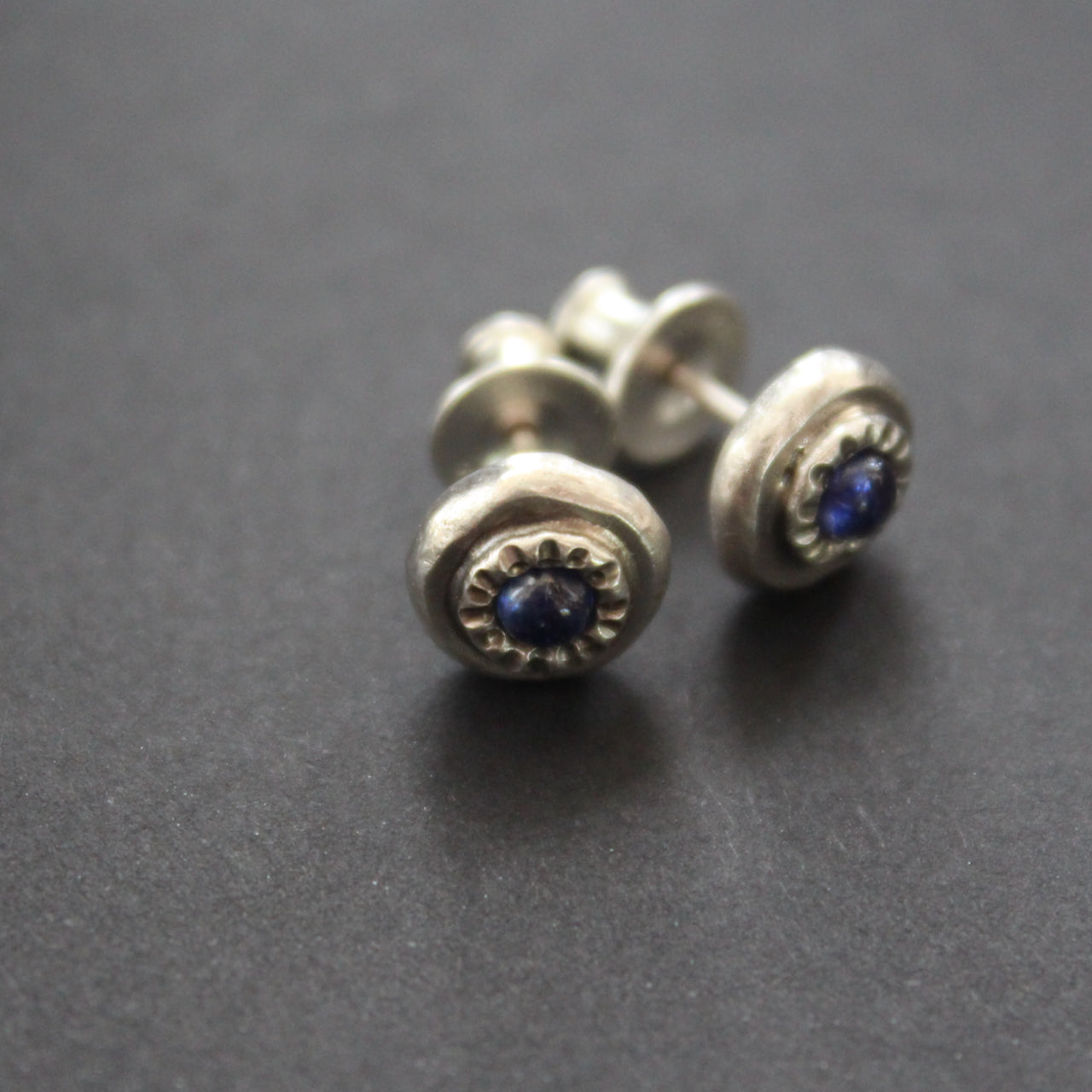 carin lindberg small silver stud earrings with blue sapphire stone