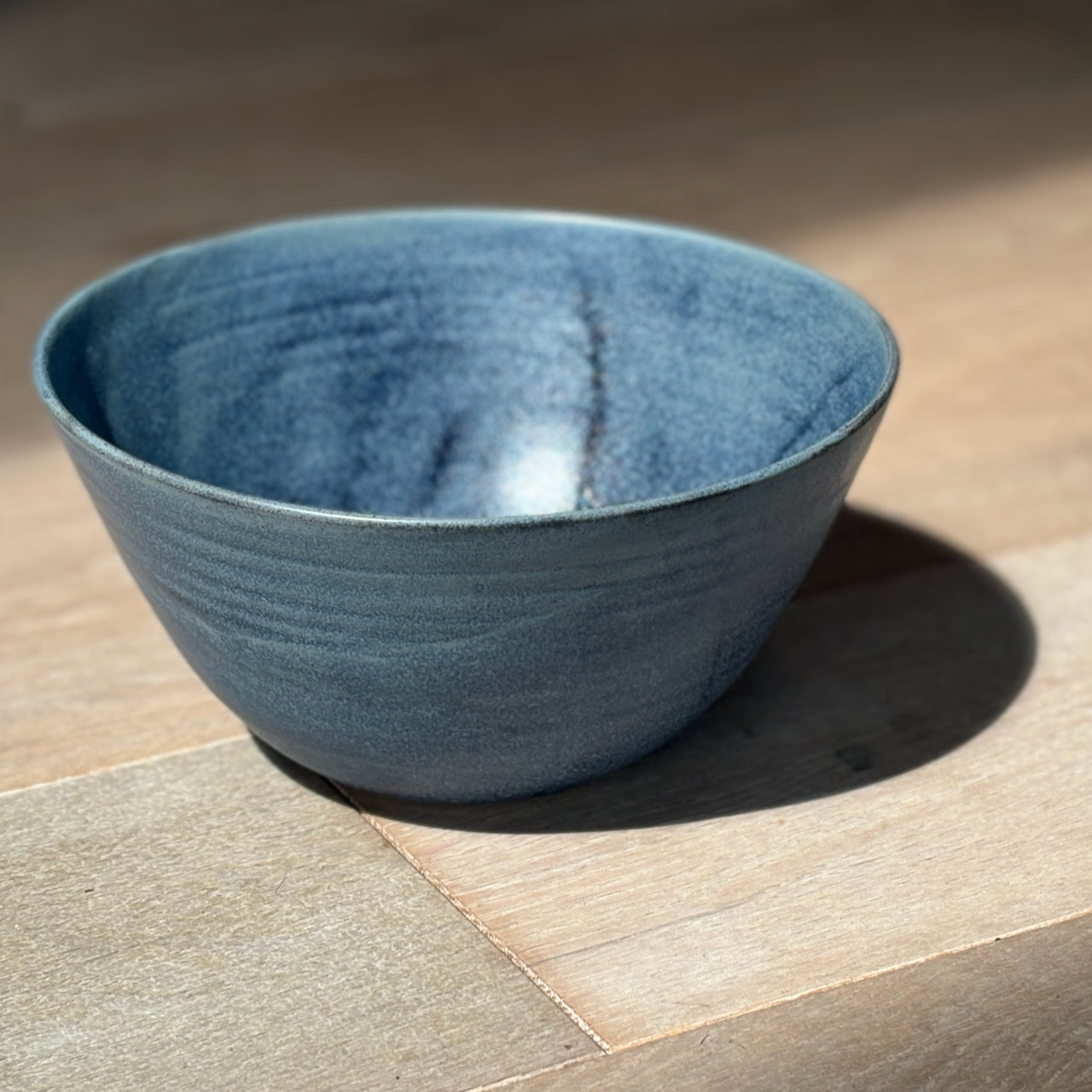 Emily Olivia Tapp - Large Bowl (Mor)