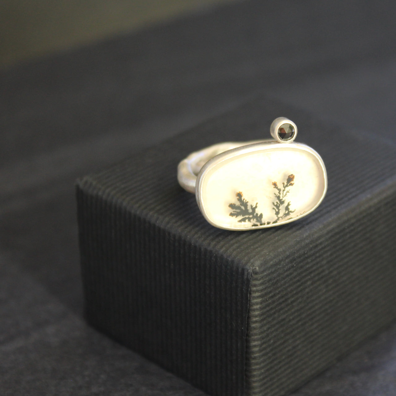 Carin Lindberg -  Dendritic agate and rose cut diamond on brushed silver band