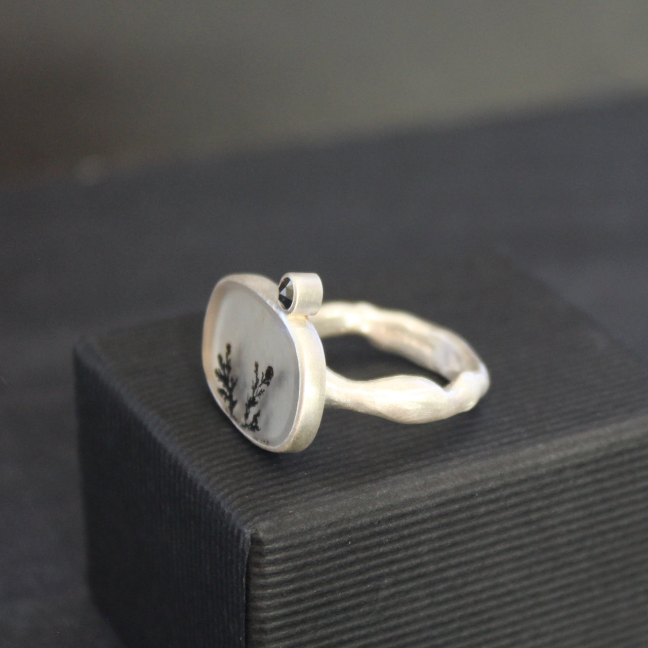 Carin Lindberg -  Dendritic agate and rose cut diamond on brushed silver band