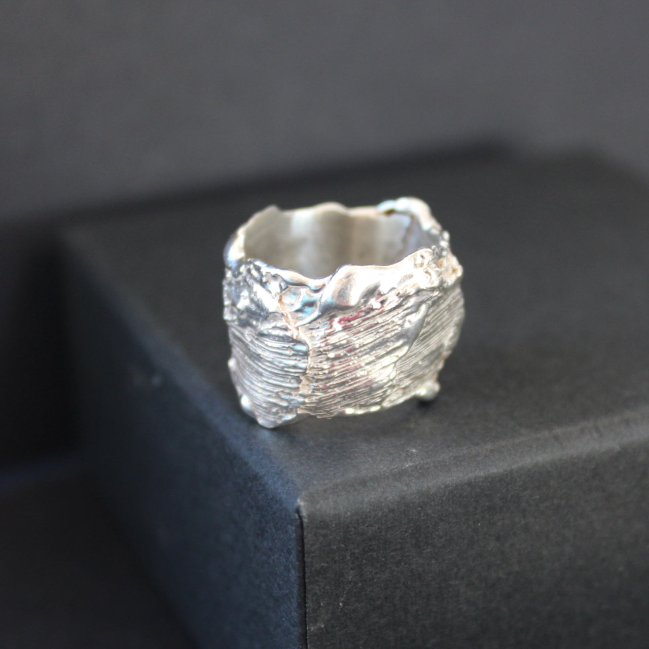 Val Muddyman - Waveform Wide Band silver ring
