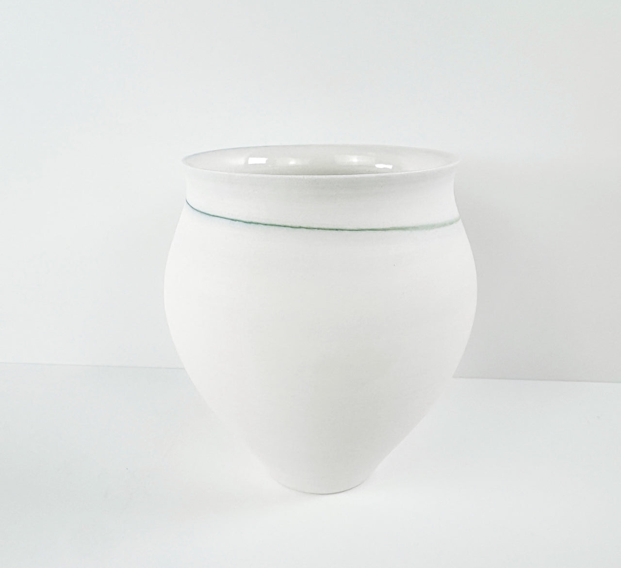 Deborah Harwood - Porcelain pot