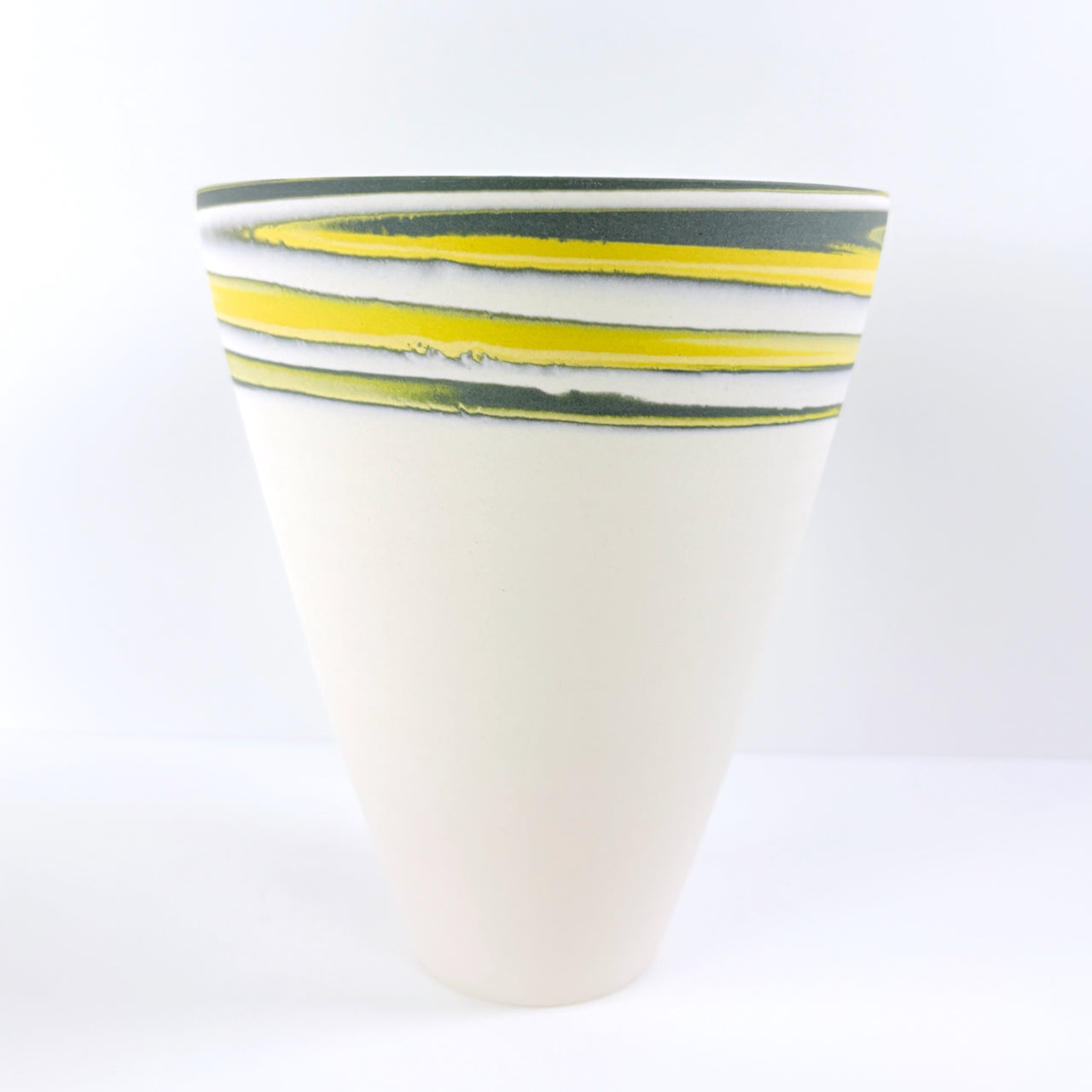 Deborah Harwood - Porcelain vessel