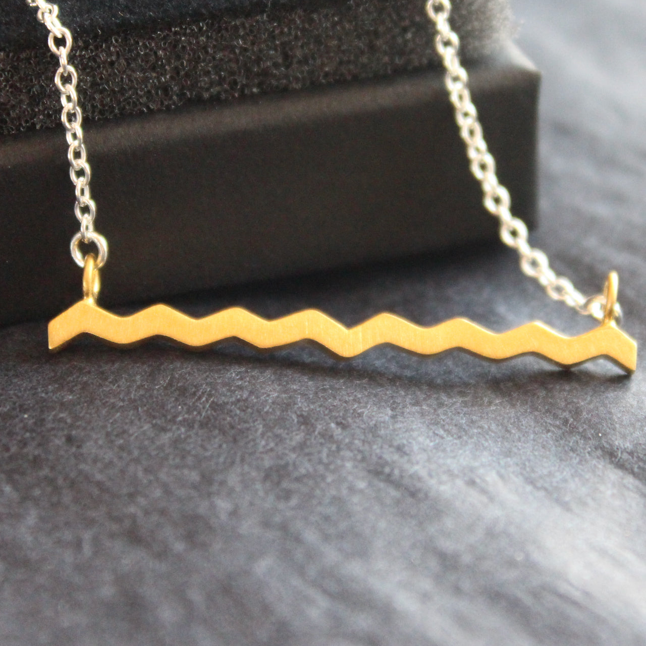 Laila Smith - Wave necklace