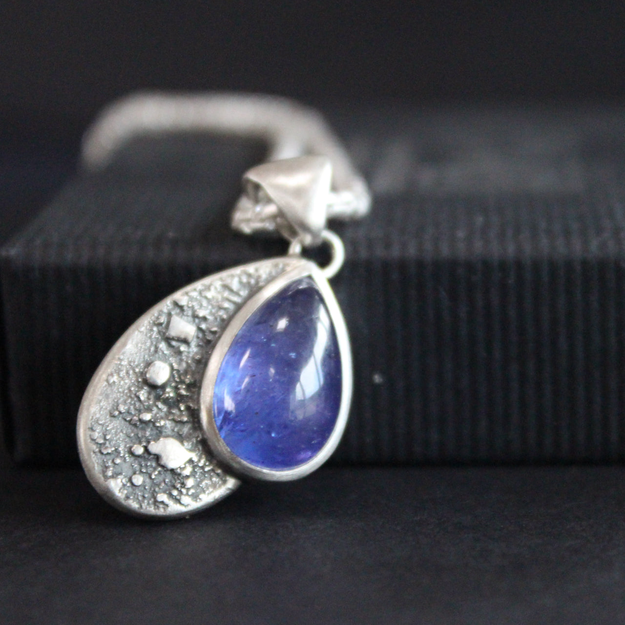 Tanzanite and textured silver pendant by Carin Lindberg