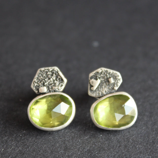 Periodt stud earrings with textured silver by Carin Lindberg