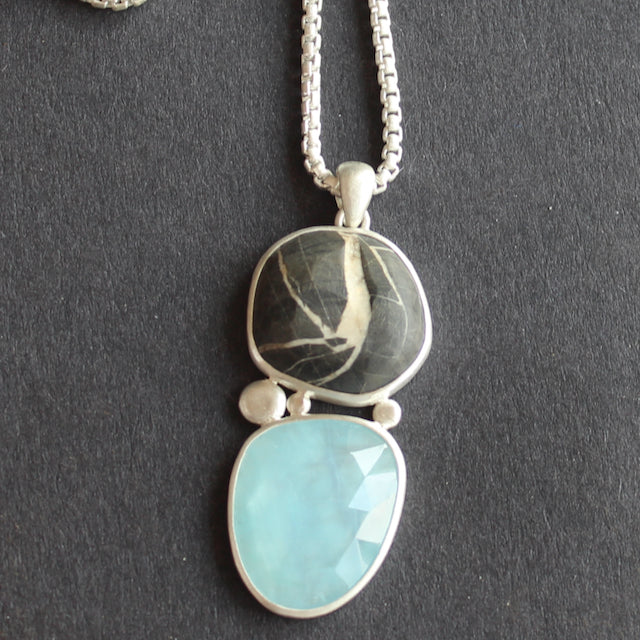 Aquamine and beach pebble pendant by Carin Lindberg