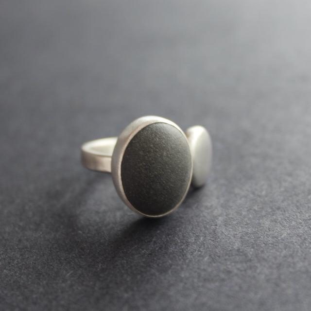 Beach pebble and silver duo ring by Carin Lindberg