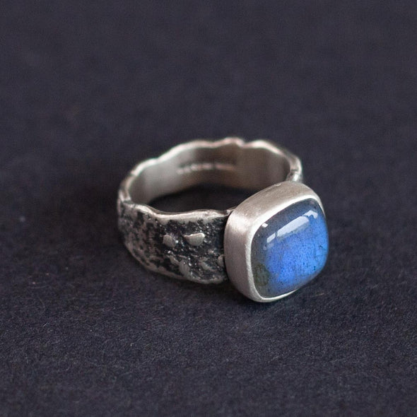 Labradorite ring in textured sterling silver by Carin Lindberg