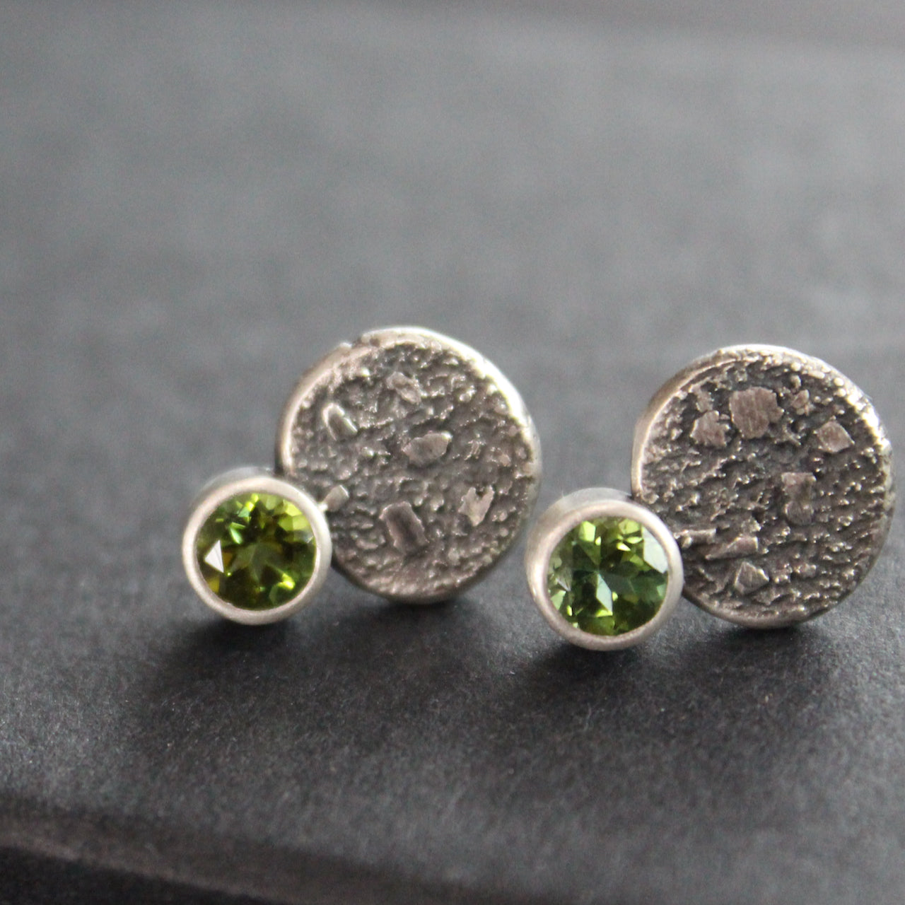 Carin Lindberg - Green tourmaline stud earrings in textured sterling silver close up