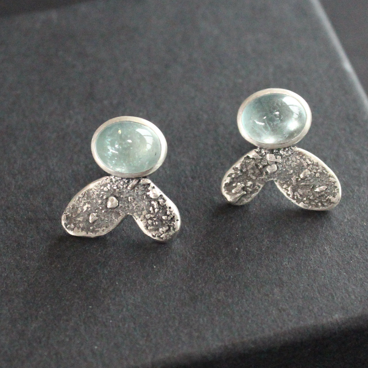 Carin Lindberg - Aquamarine studs in textured sterling silver close up